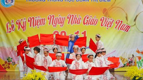 Tưng bừng Lễ kỉ niệm ngày Nhà giáo Việt Nam